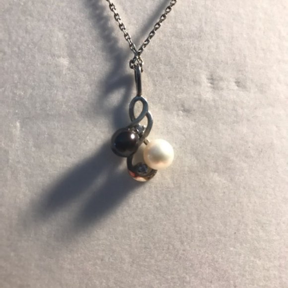 Vantel Pearls Necklaces - Picture 7 of 16